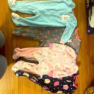 Lot of 4 absorba pajamas